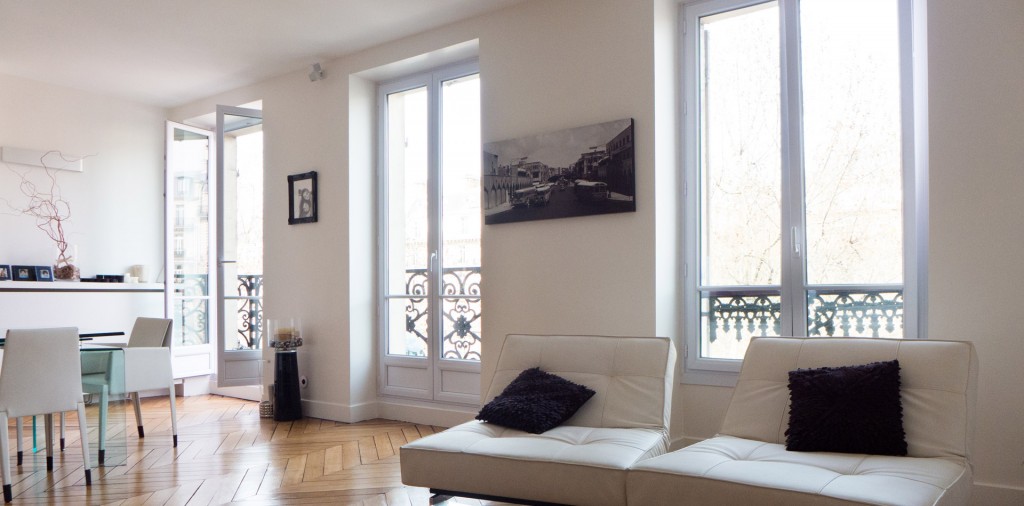 appartement White séjour : salon et salle à manger parquet chène et design blanc