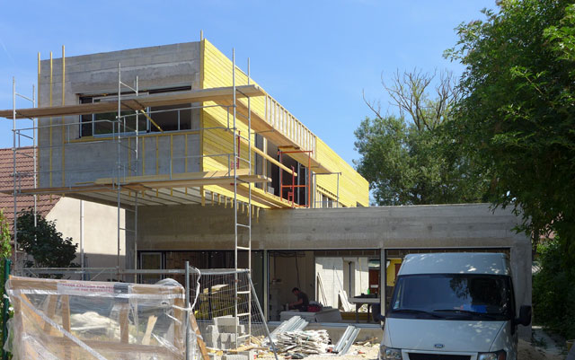 chantier à Tigery, pose des tasseaux et voligeage